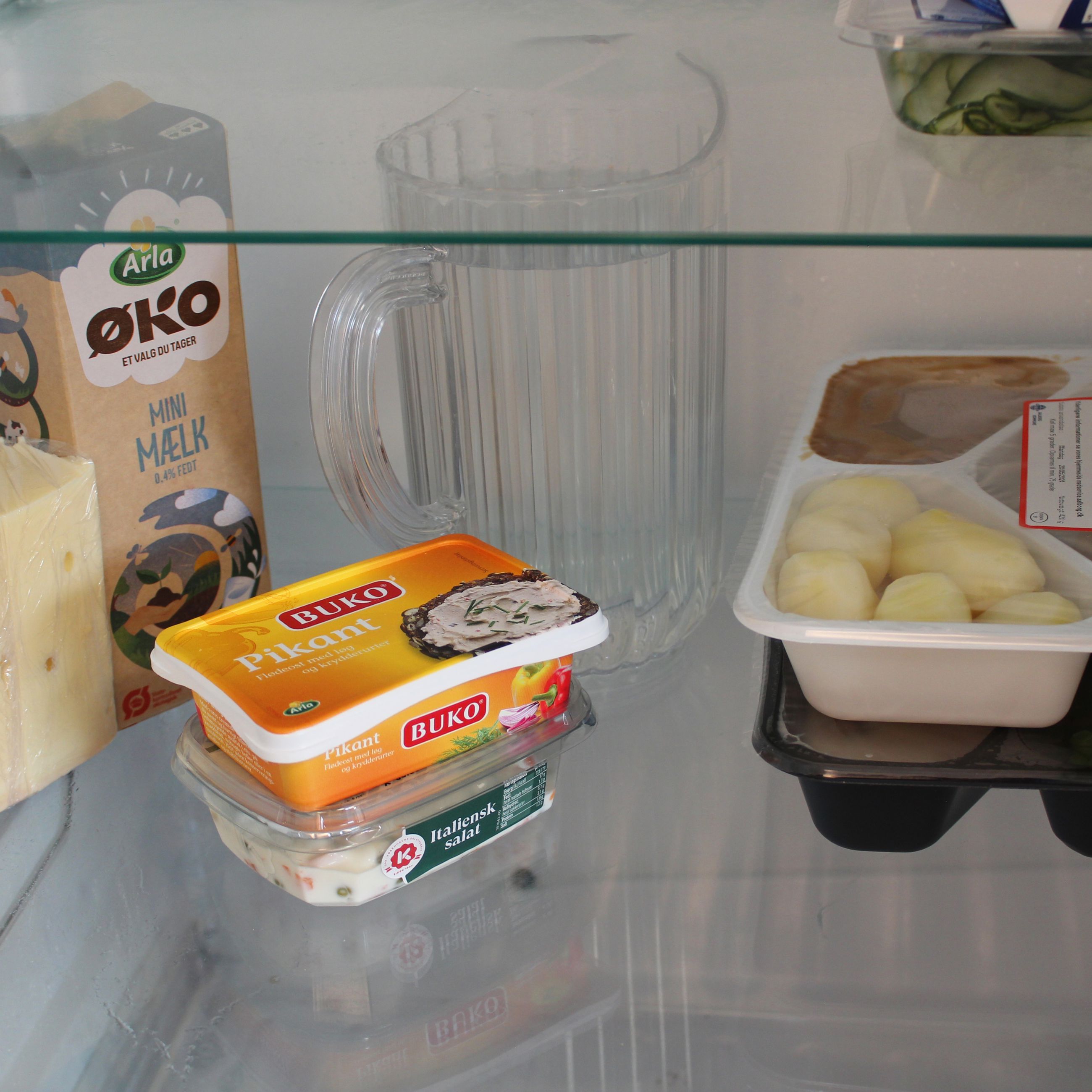 Billede af varer i køleskab