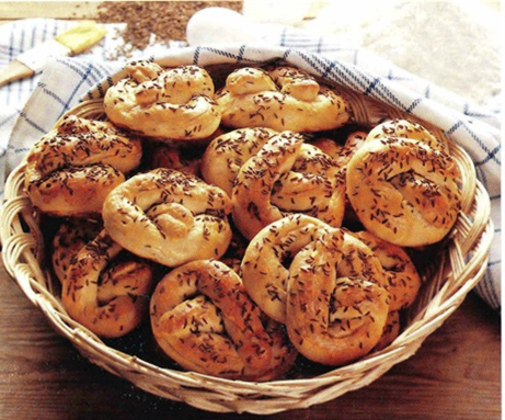 Kommenskringler i kurv