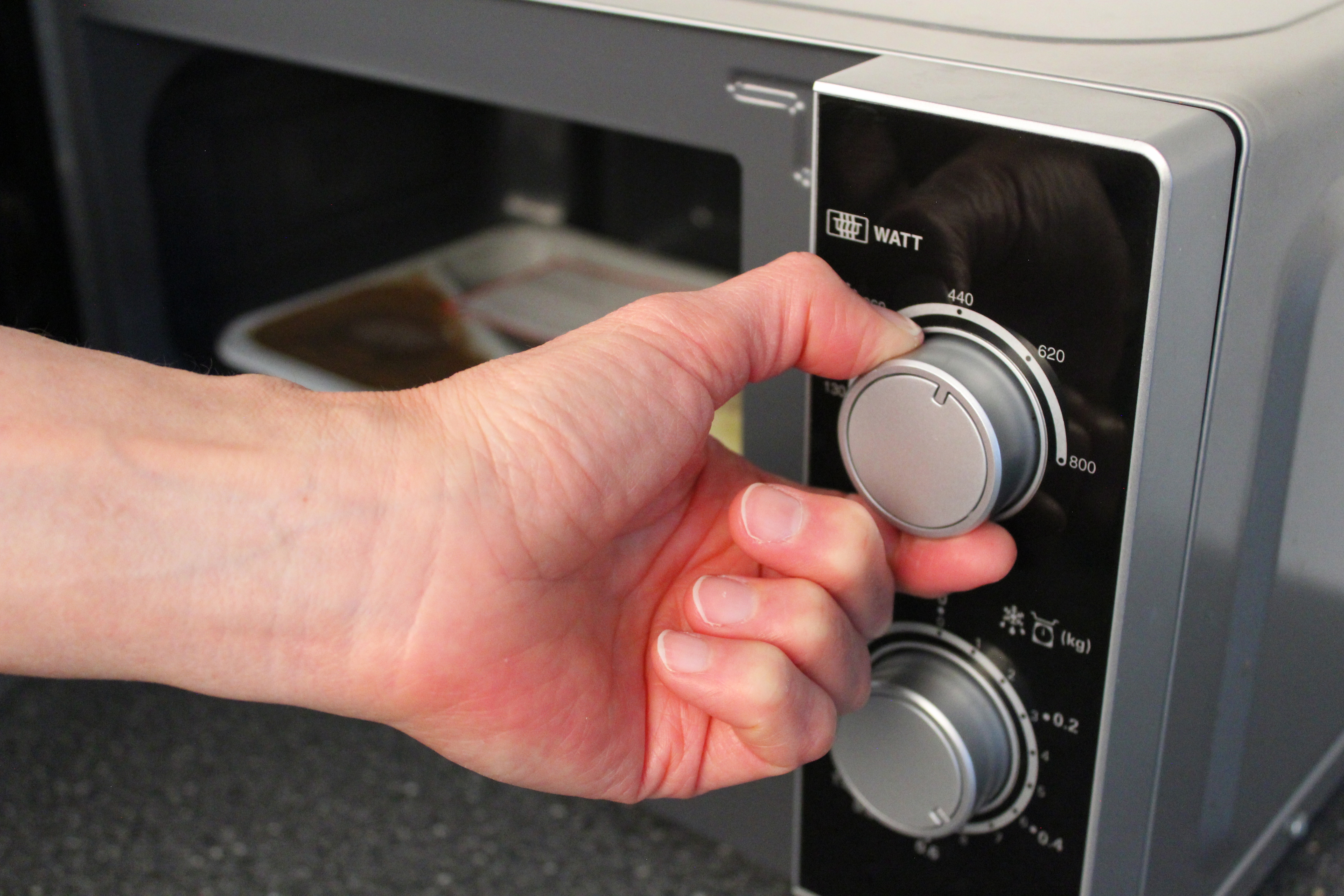 Indstilling af styrke på microovn